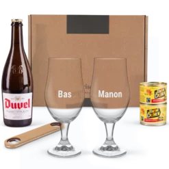 Bier borrelpakket met gegraveerde glazen