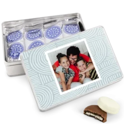 Koekblik gevuld met Oreo